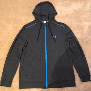 Lightweight hooded jacket